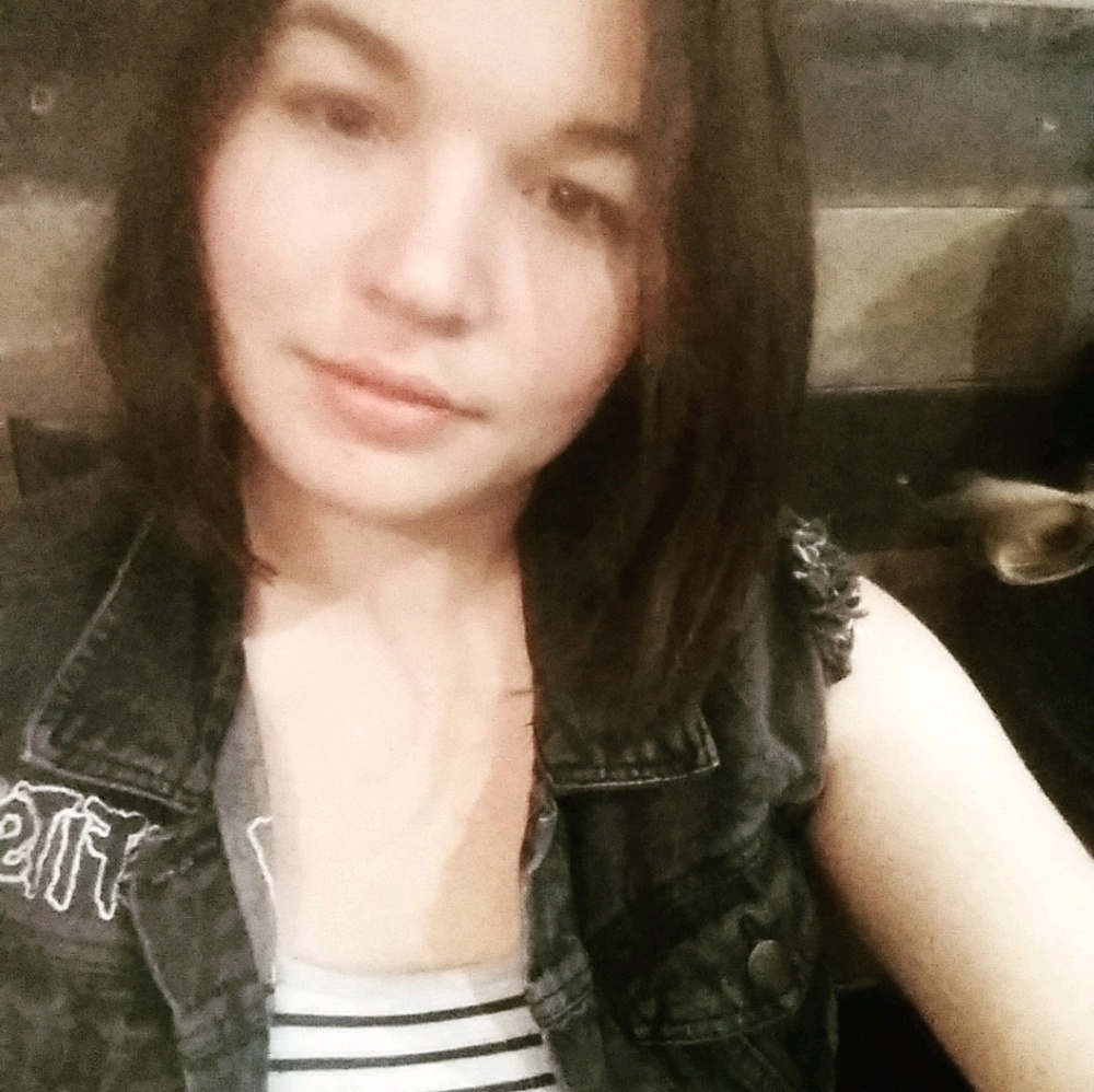 Meet your Posher, Lauren